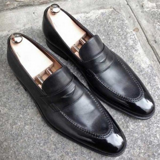 men black leather shoes