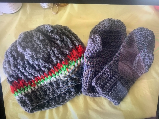 Crochet Hat/Mitten Set