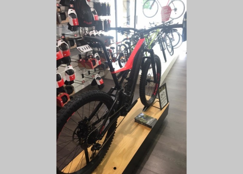  2019 Specialized Men&#039;s Turbo Levo FSR Expert Carb