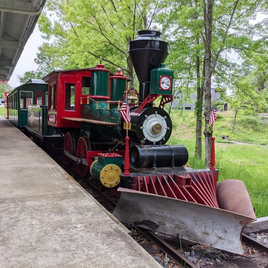 Northlandz Outdoor Train Ride In New Jersey