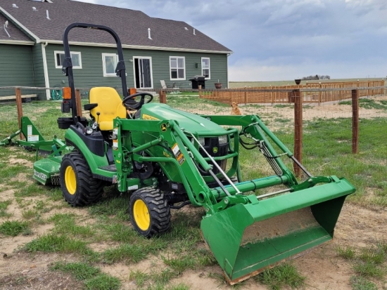 2015 John Deere 1025R